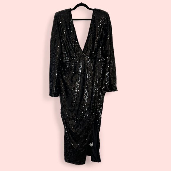 Boohoo Plus Dresses & Skirts - NWT BOOHOO batwing sequin deep v-neck black dress PLUS SIZE women's 16